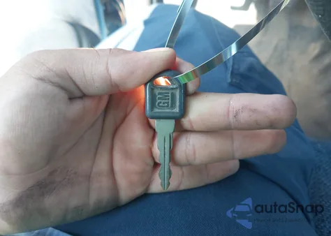 1996 Chevrolet S Truck S10 из США, поврежденный, VIN 1GCCS1447TK170911